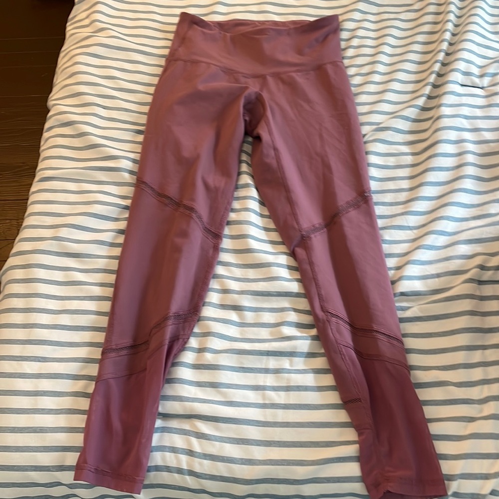 Old navy leggings. Size S. Pink/purple color. Great condition.
